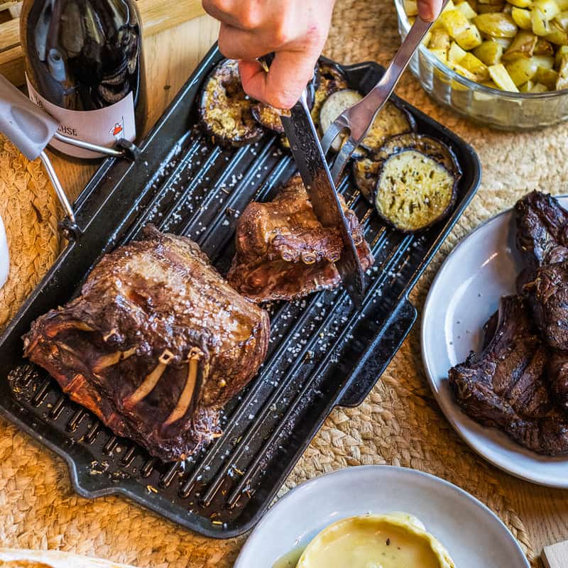 Carré de côtes de cerf cuit