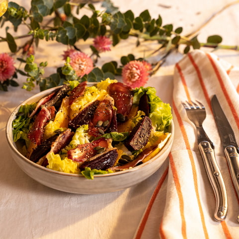 Recette : Salade betteraves agrumes et faux filet fumé de sanglier