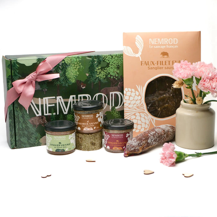 Coffret « L’estival » avec 3 terrines, un chorizo et une plaquette de faux-filet fumé de sanglier sauvage