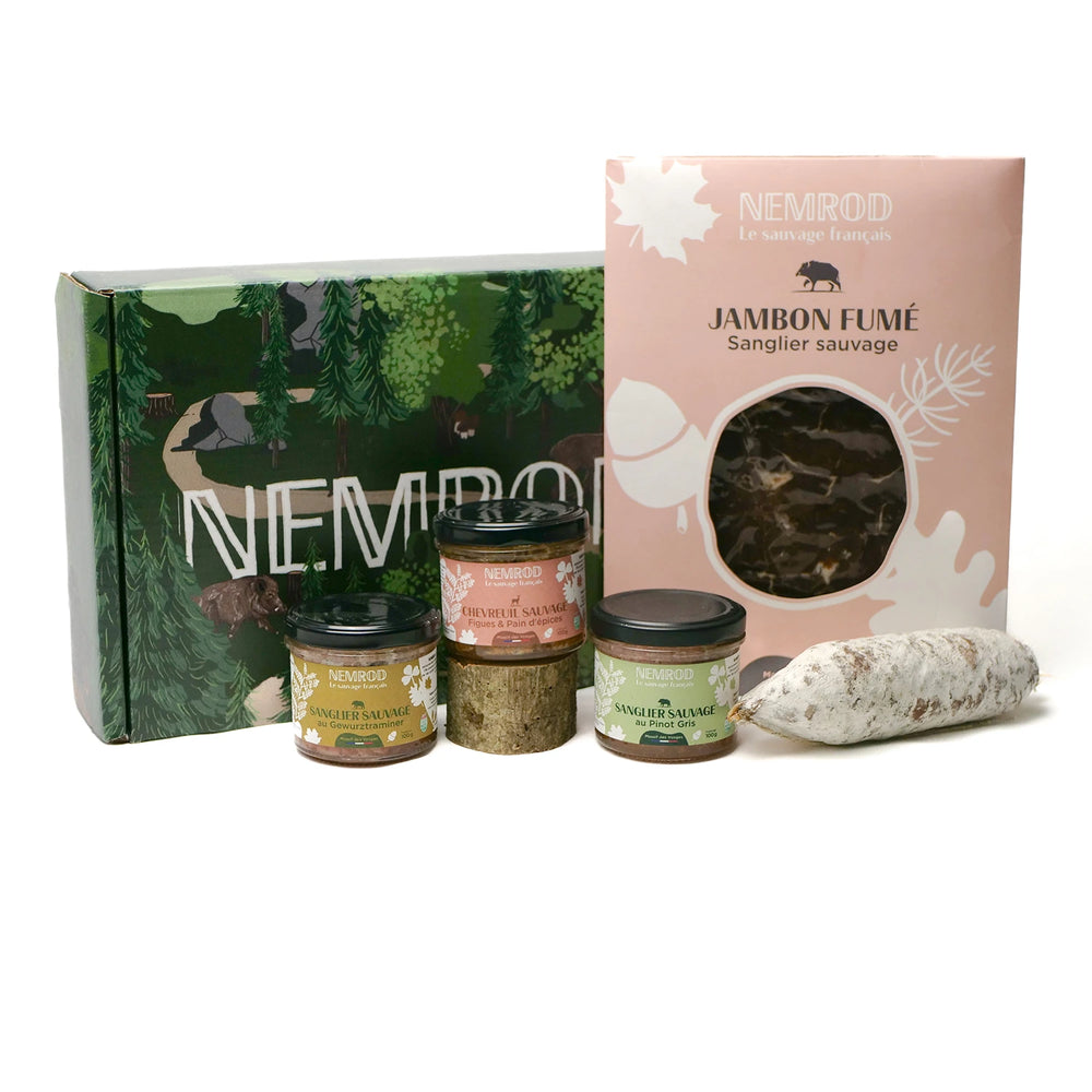 Coffret comprenant un saucisson, 3 terrines et une plaquette de jambon fumé de sanglier